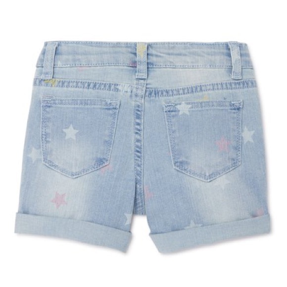 🆕 NWT Studio V Vigoss Kids Light Denim Star Print Jean Shorts Girls Sz 2T - Picture 2 of 10